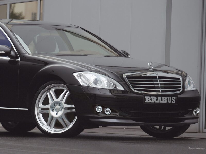 Black Brabus Mercedes-Benz S-Class