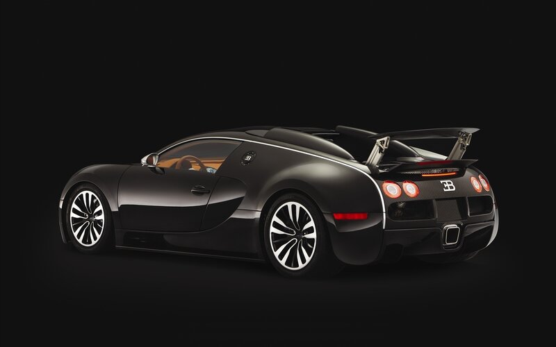 Black Bugatti Veyron
