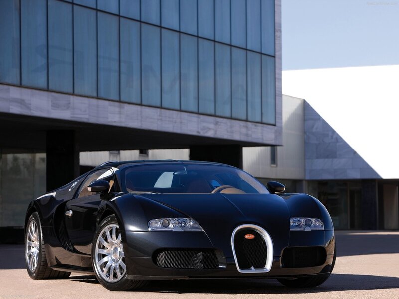 Black Bugatti Veyron