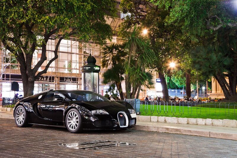 Black Bugatti Veyron at night