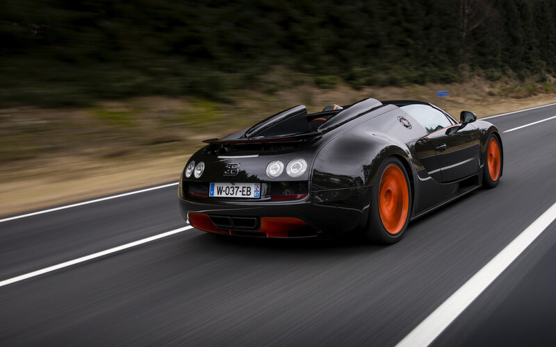 Black Bugatti Veyron — Dynamic, Photograph