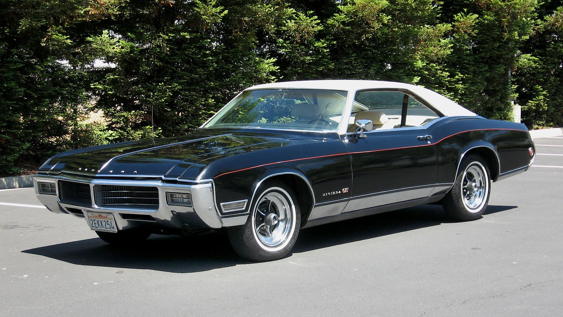 Black Buick Riviera coupe