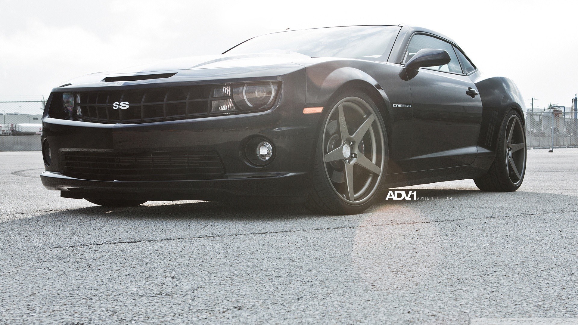 Black Camaro SS with custom wheels