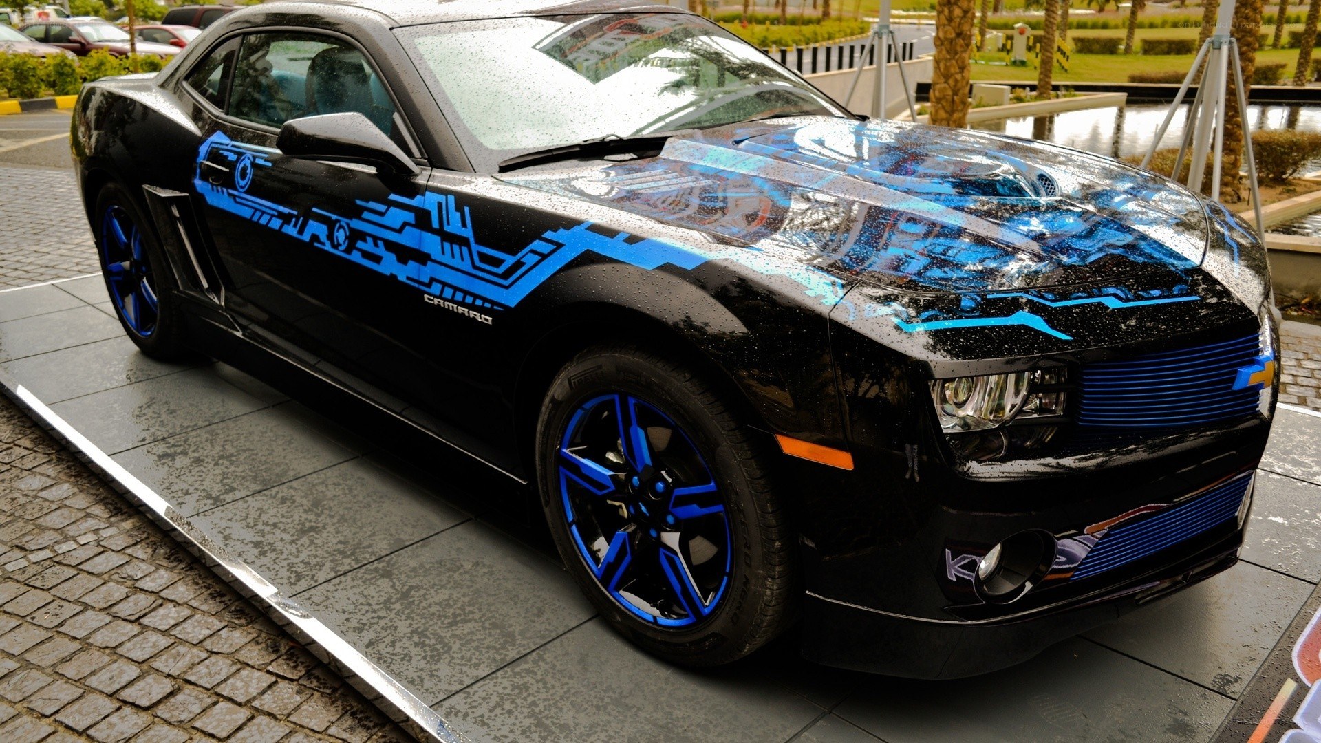 black camaro with blue graphics