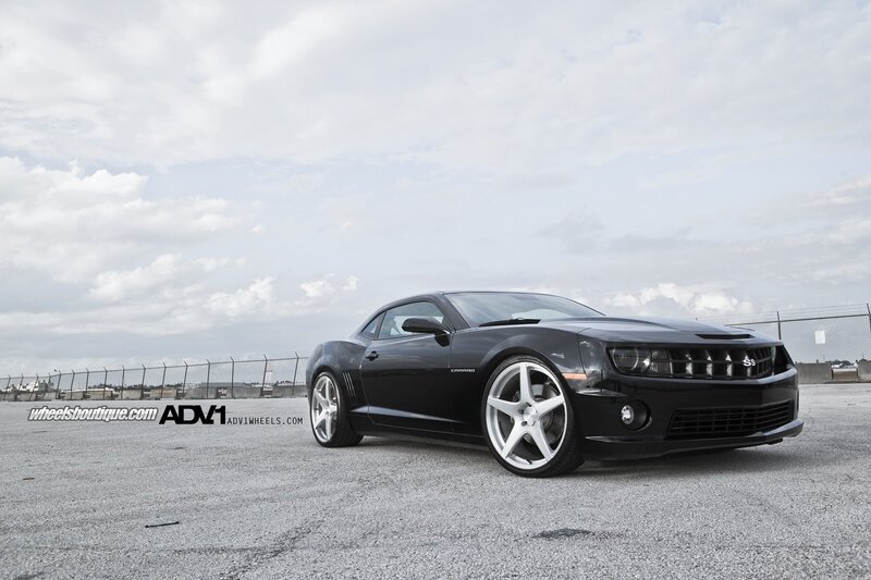 Black Camaro with custom wheels