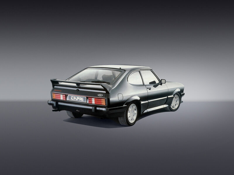 Black Capri Car — Gray