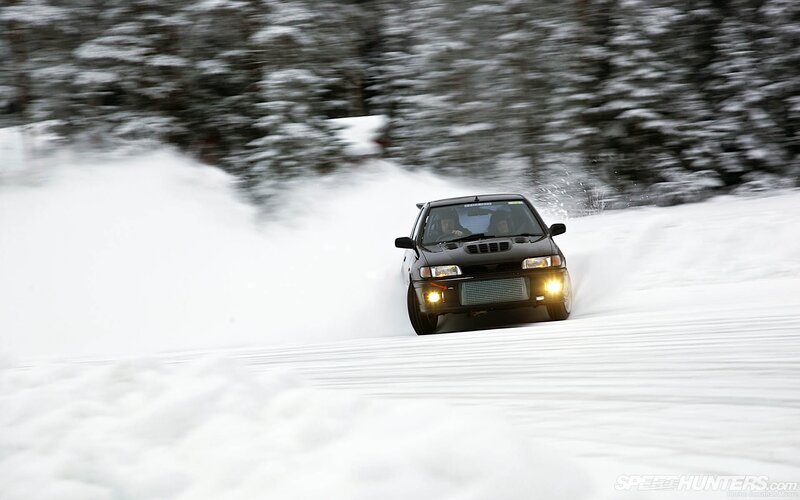 Black Car in Snow — White, Dynamic