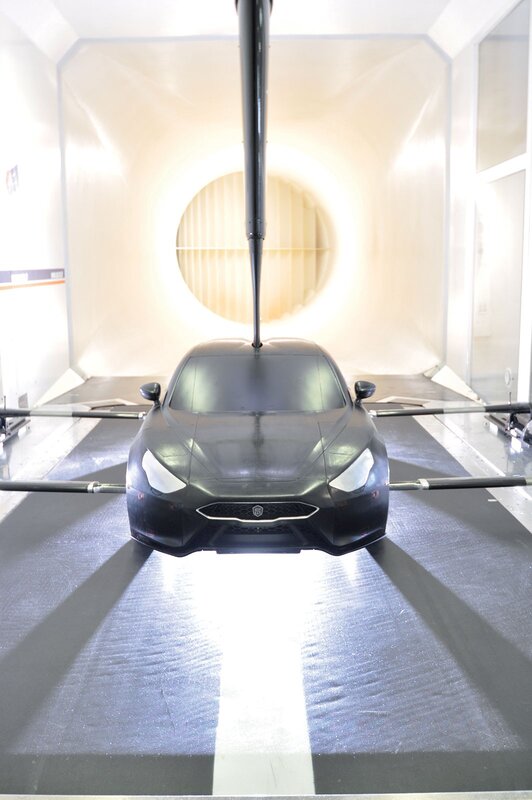 Black Car in Wind Tunnel — Neutral