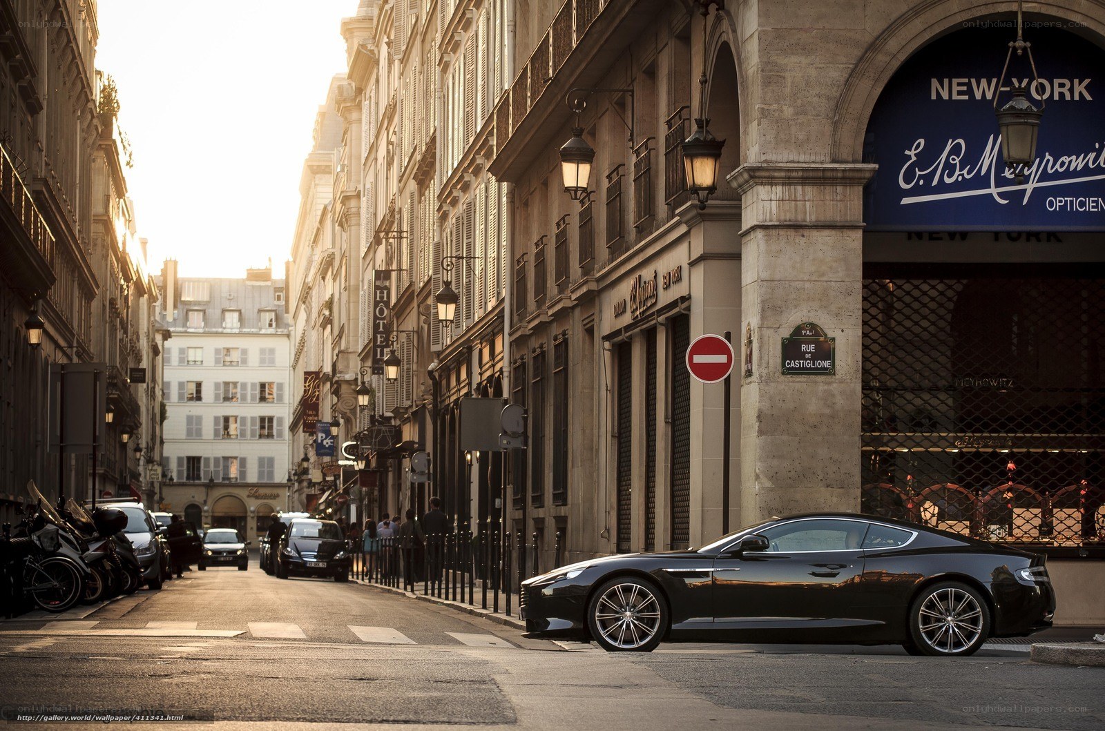 Black car on a Paris street