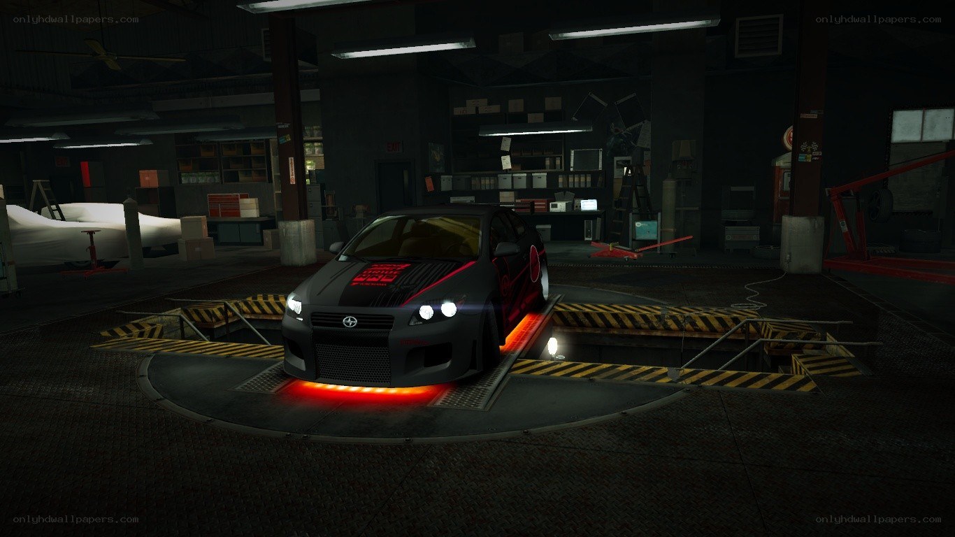 black car on turntable