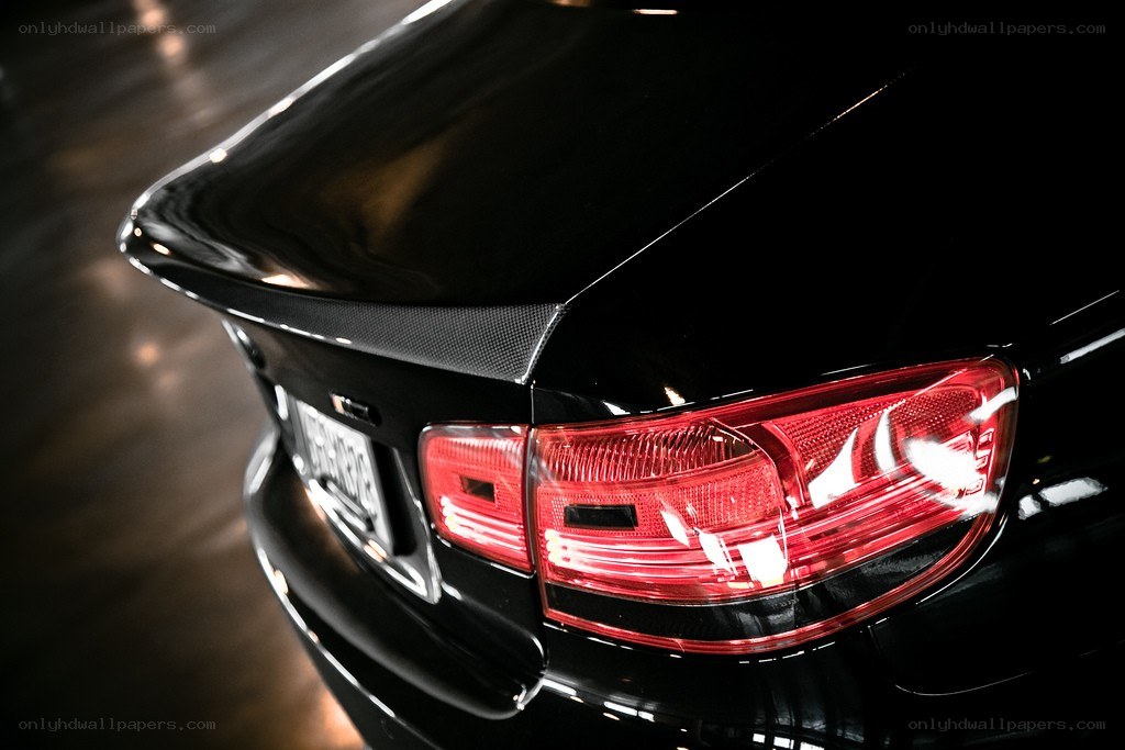 black car rear taillight