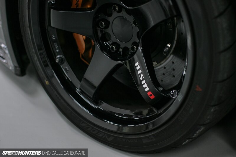 Black Car Wheel — Neutral