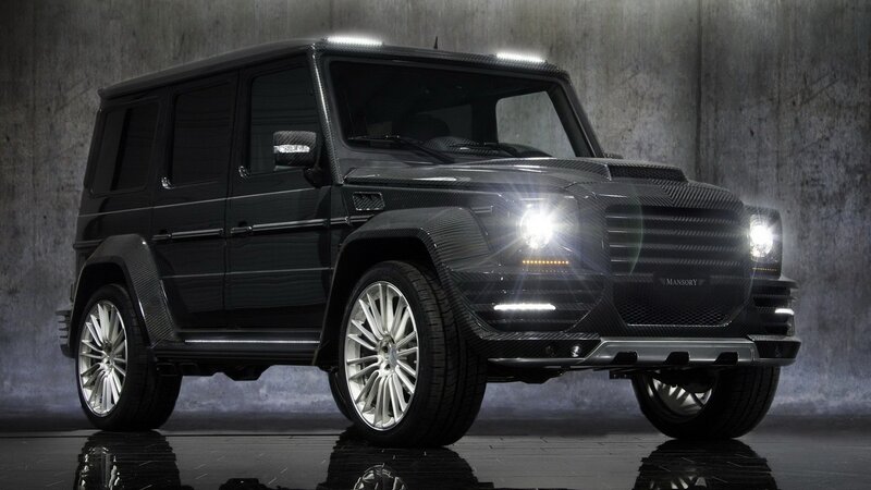 Black Carbon-fiber SUV — Dramatic, Photograph, Car