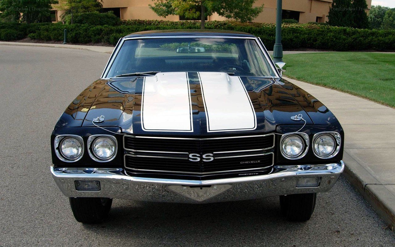 Black Chevelle SS with white stripes