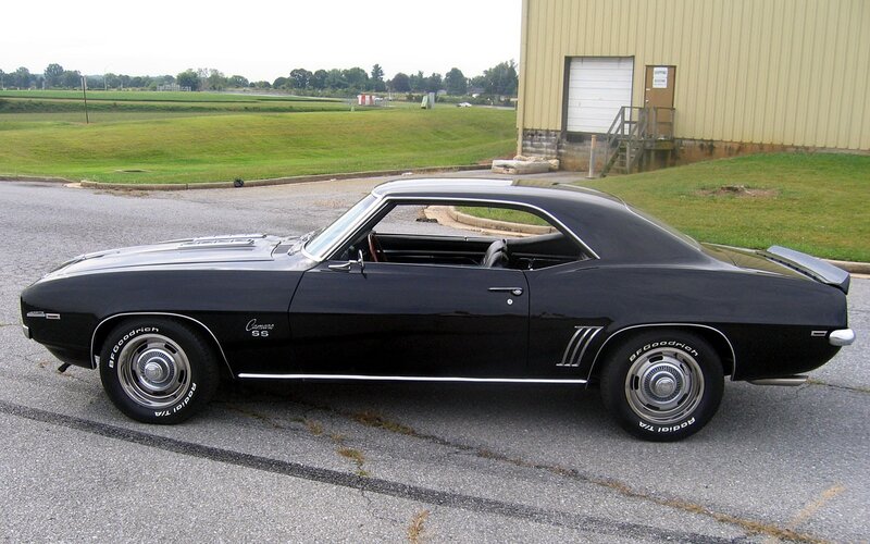 black chevrolet camaro ss