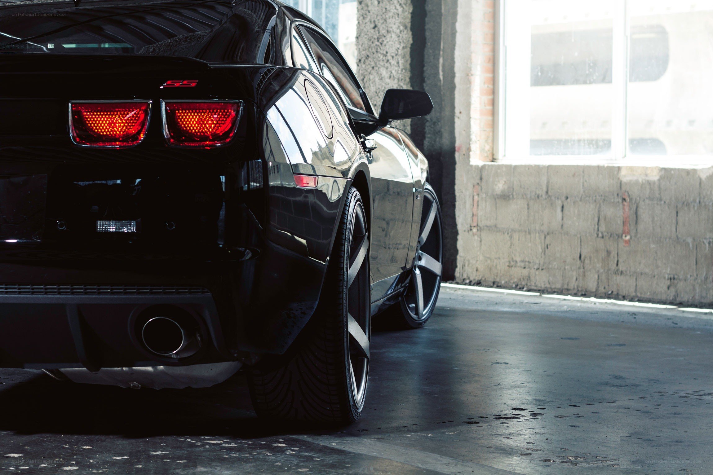 black chevrolet camaro ss