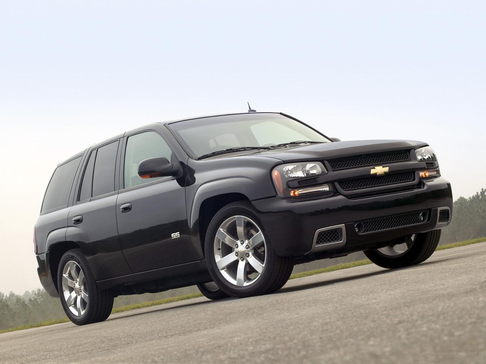 Black Chevrolet Trailblazer SS