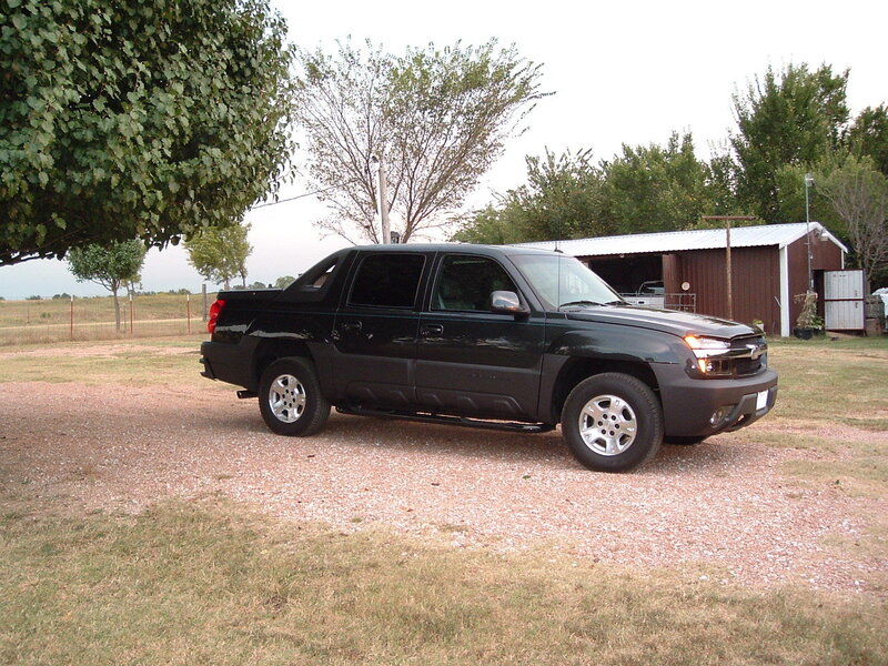 black chevrolet z71 pickup truck