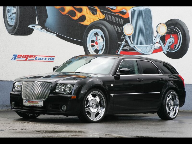 Black Chrysler 300c — Neutral, Photograph