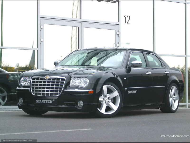 Black Chrysler 300C StarTech