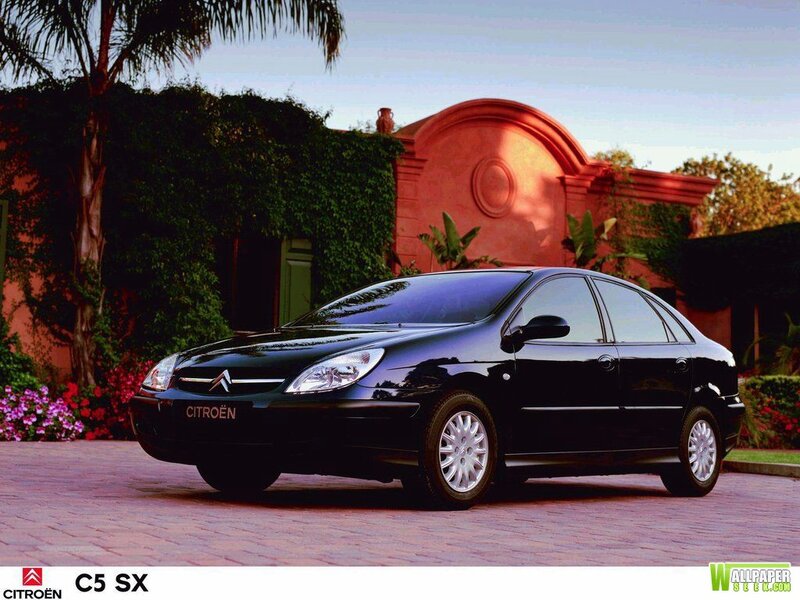 Black Citroen C5 Sedan — Serene