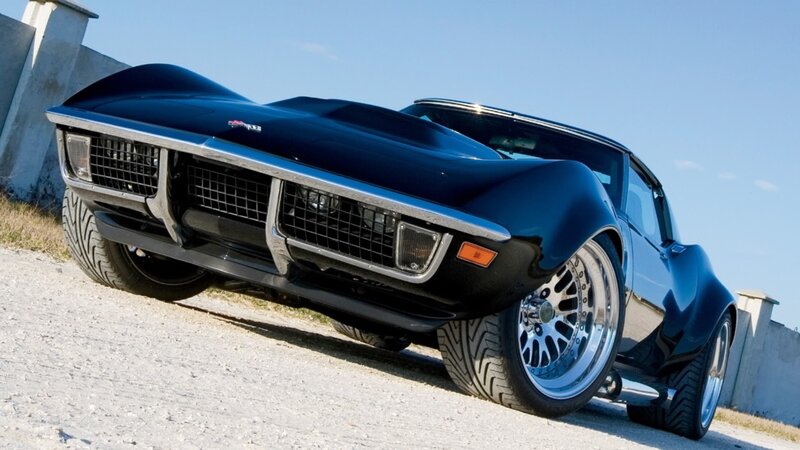 Black Classic Car — Blue