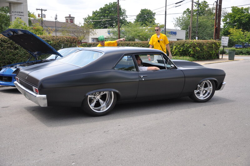 Black Classic Car — Casual