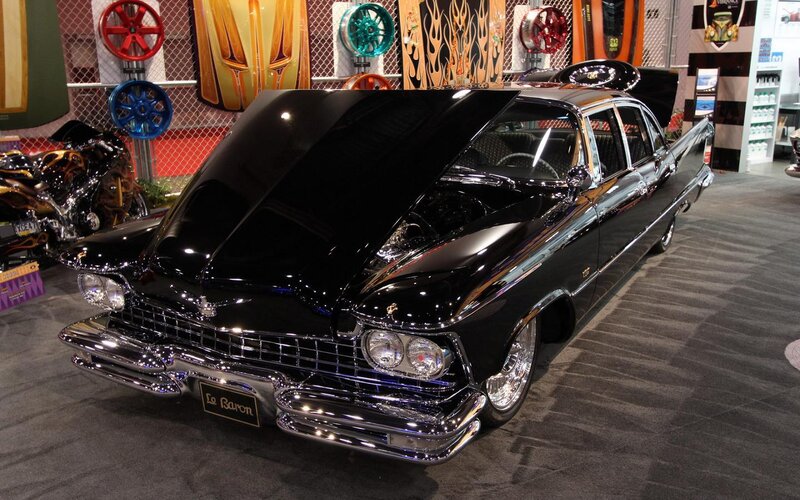 Black Classic Car — Showroom, Photograph