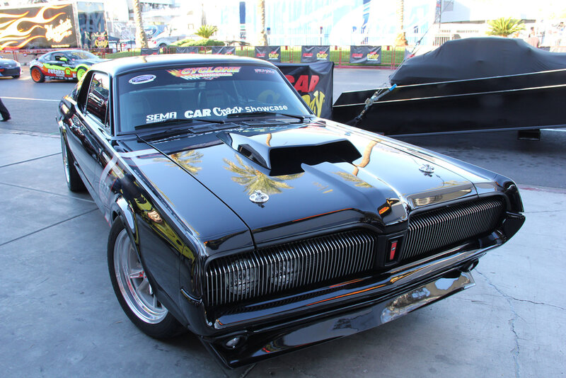 Black Classic Muscle Car — Showcase