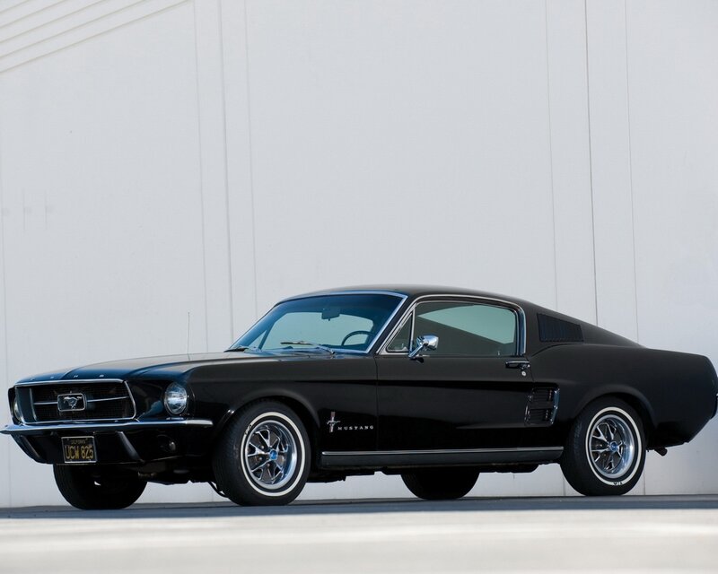 Black Classic Mustang — Neutral
