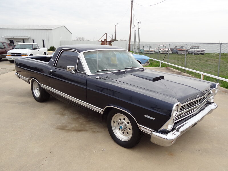 Black Classic Pickup Truck — Neutral