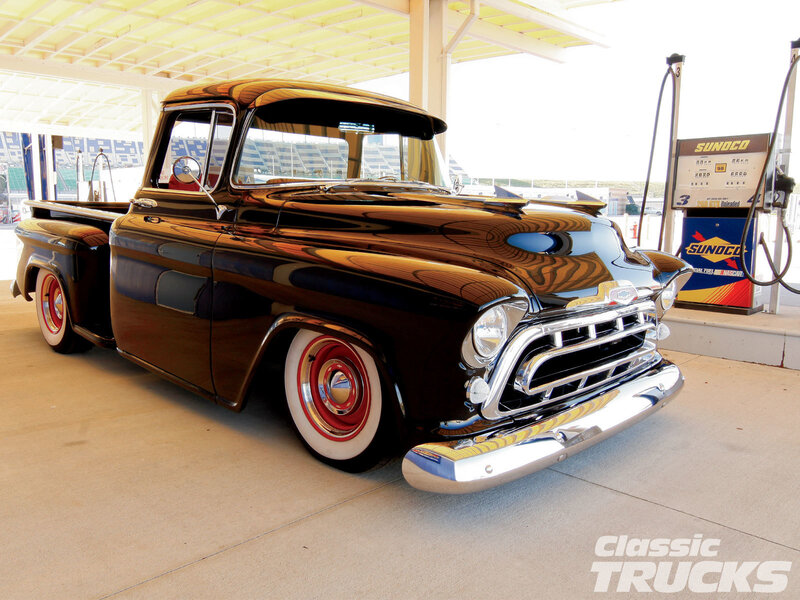 Black Classic Pickup Truck — Showcase