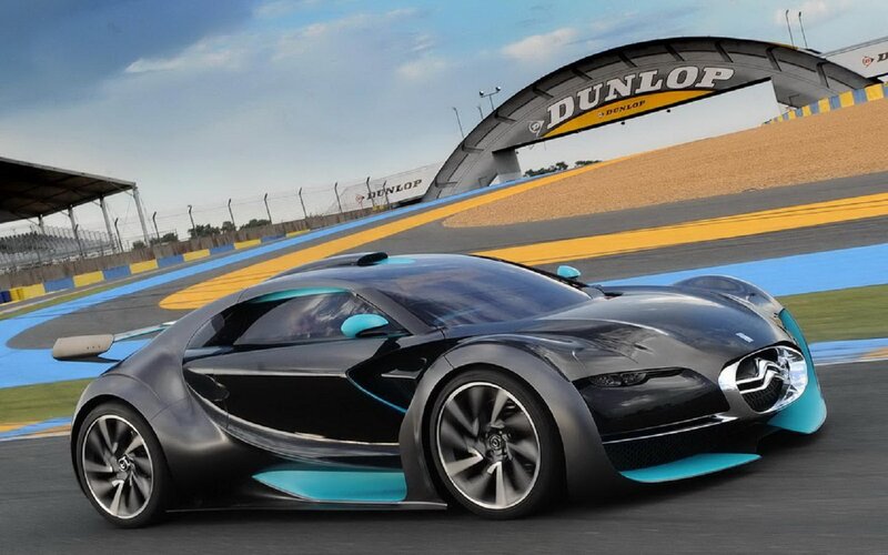Black Concept Car — Dynamic