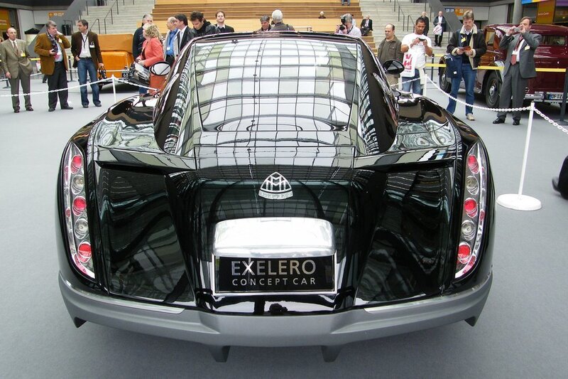 Black Concept Car — Formal