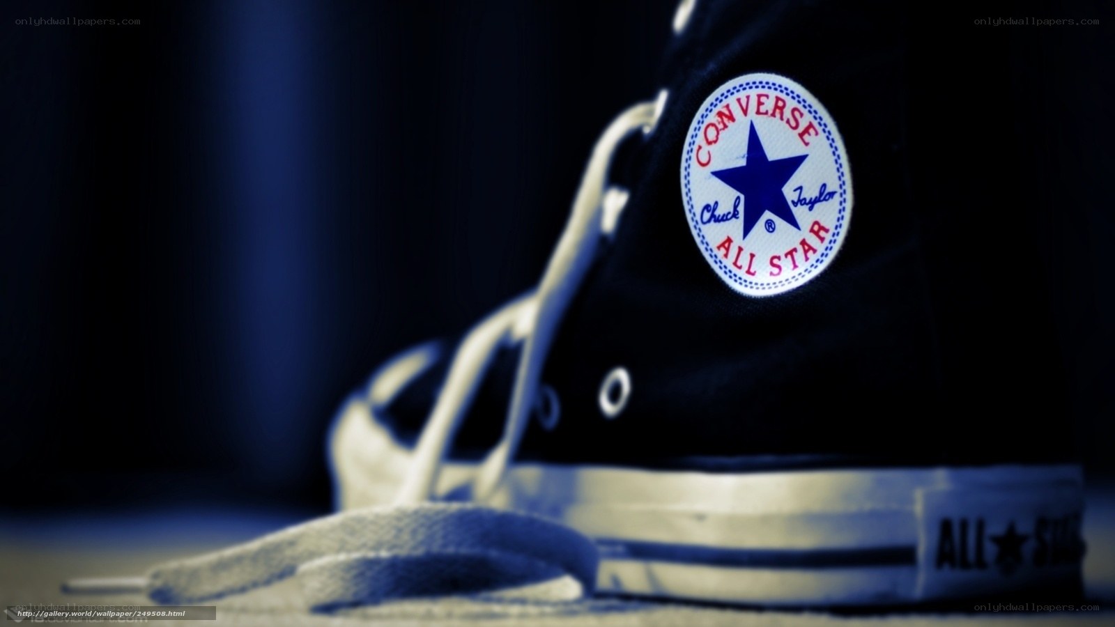 black converse all star shoe