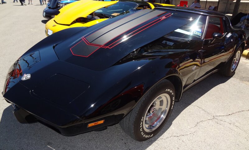 Black Corvette C3