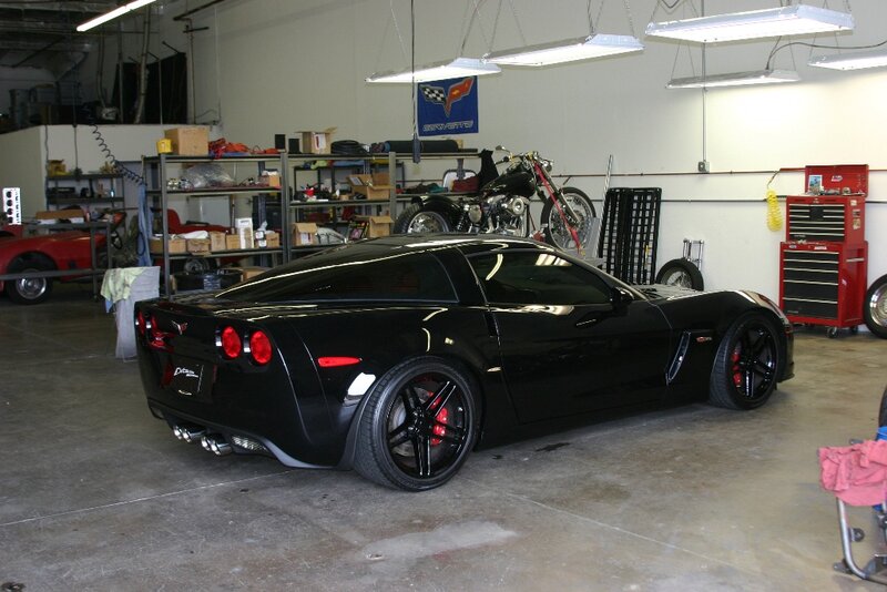 Black Corvette C6 — Neutral