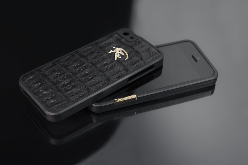 black crocodile phone case