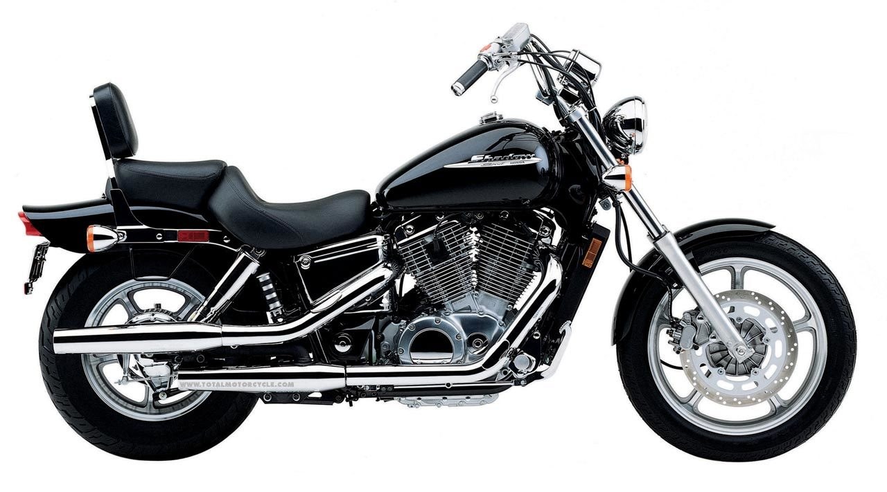 black cruiser motorcycle
