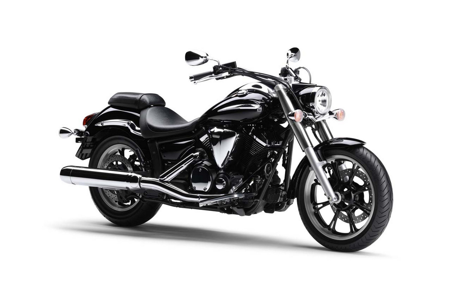 black cruiser motorcycle