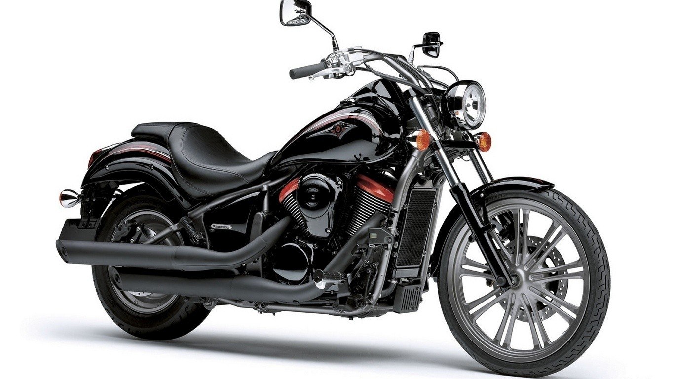 black cruiser motorcycle