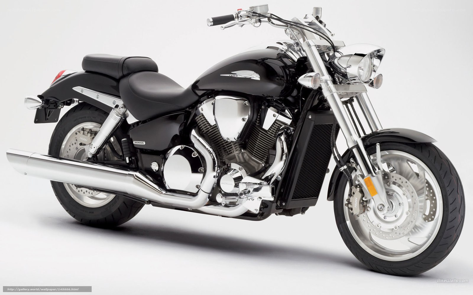 black cruiser motorcycle
