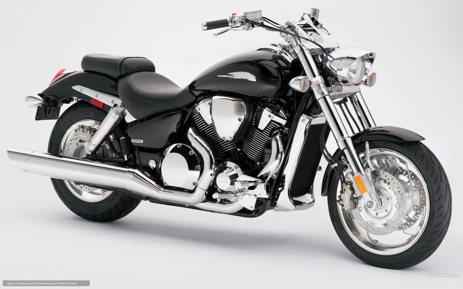 black cruiser motorcycle