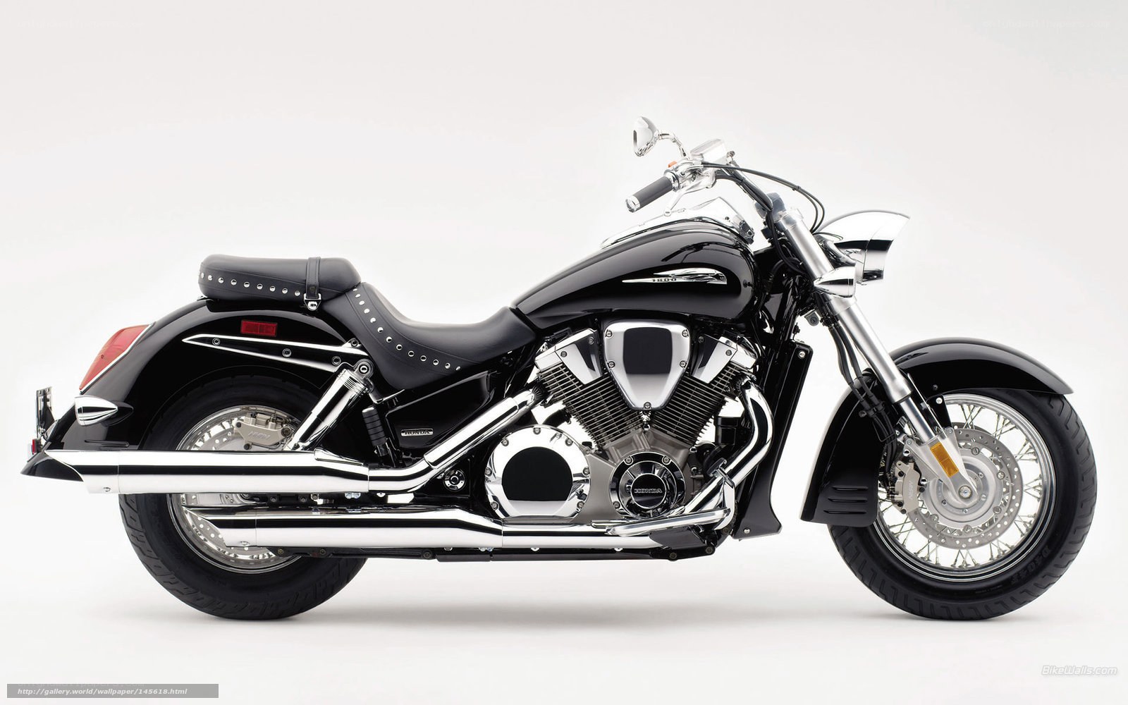 black cruiser motorcycle