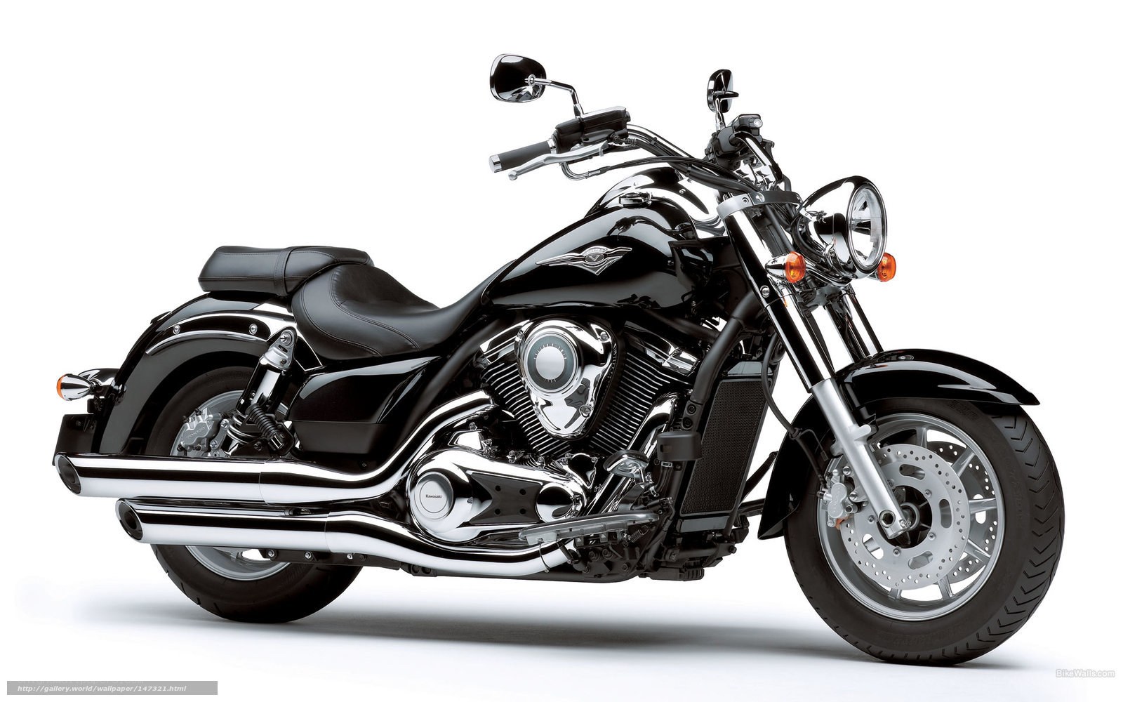 black cruiser motorcycle