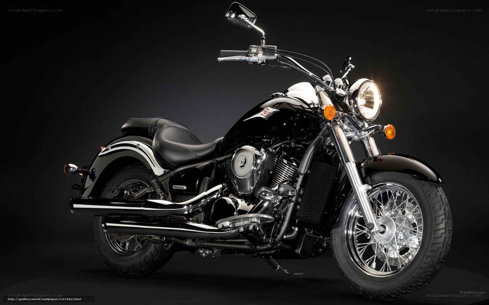 black cruiser motorcycle