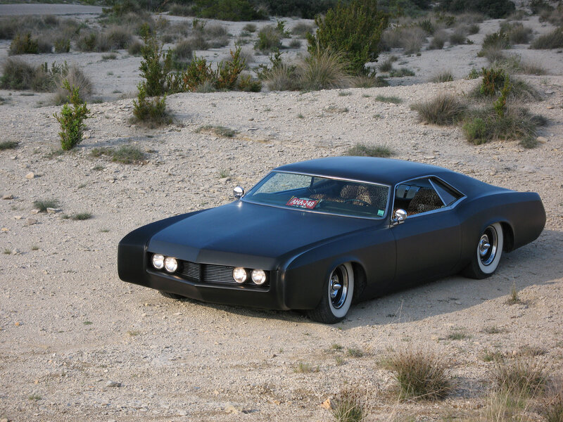 Black Custom Car — Desolate