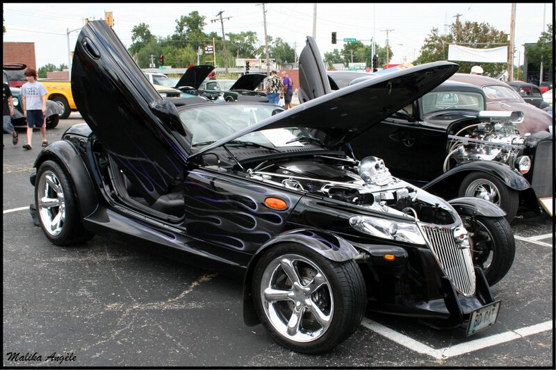 Black Custom Car — Showcase
