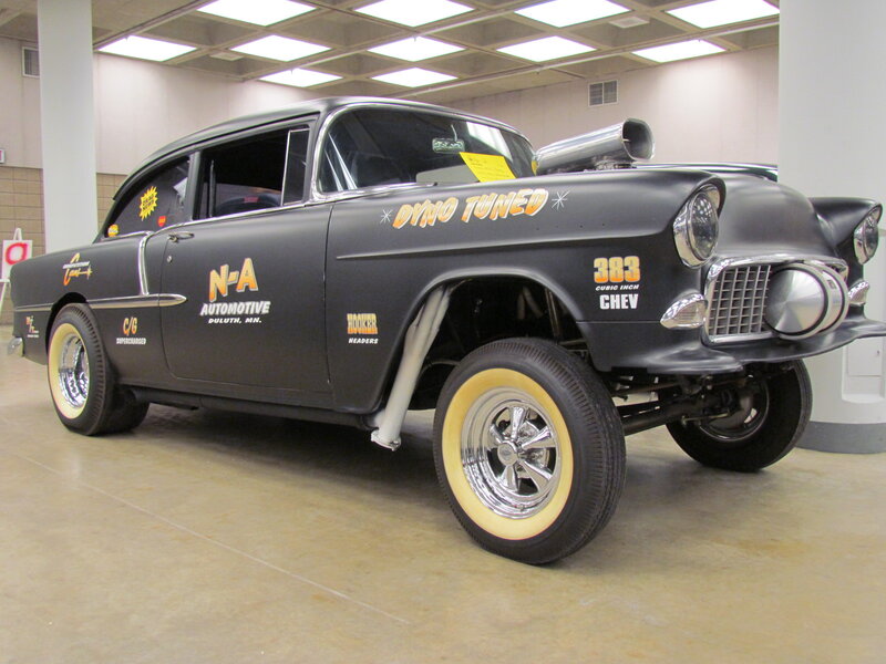 Black Custom Car — Showroom, Photograph