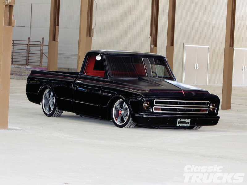 Black Custom Pickup Truck — Showcase, Photograph